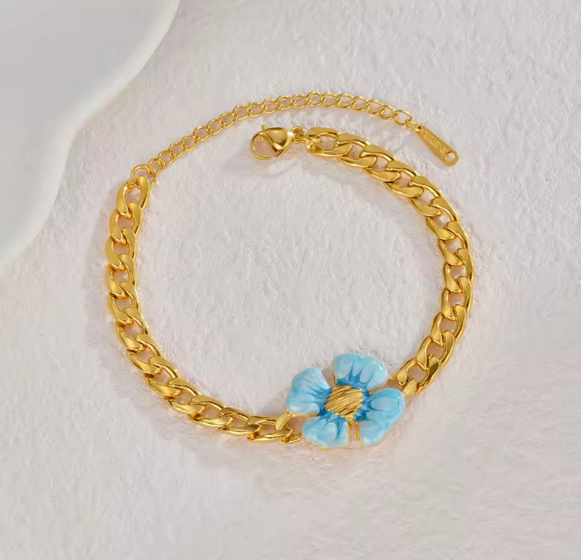 BloomBold Floral Chain Bracelet – Blue & Pink Petals