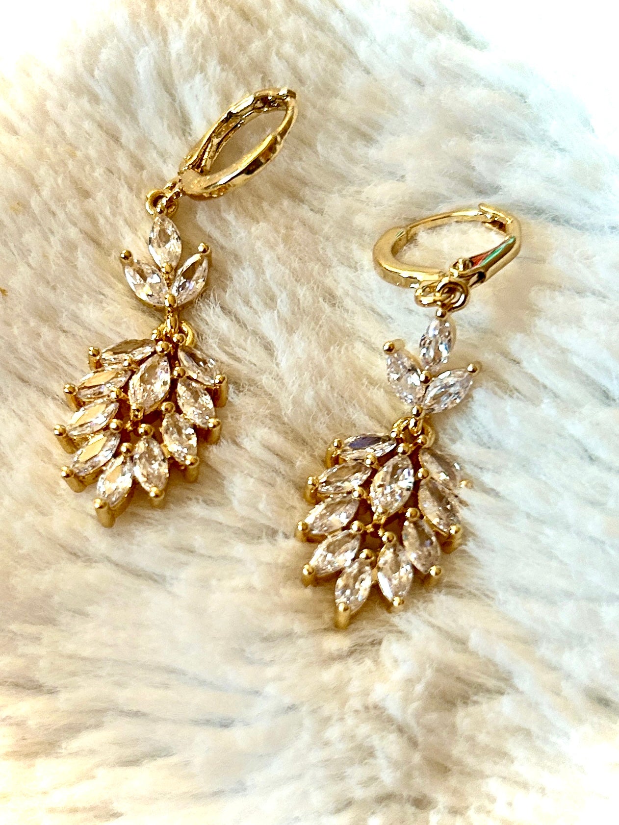 Elegant Leaf Drop Earrings – 24K Gold-Plated on Brass