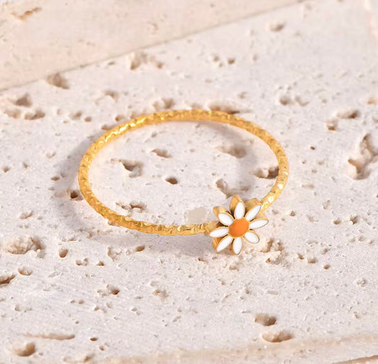 Daisy Dainty Gold-Plated Ring