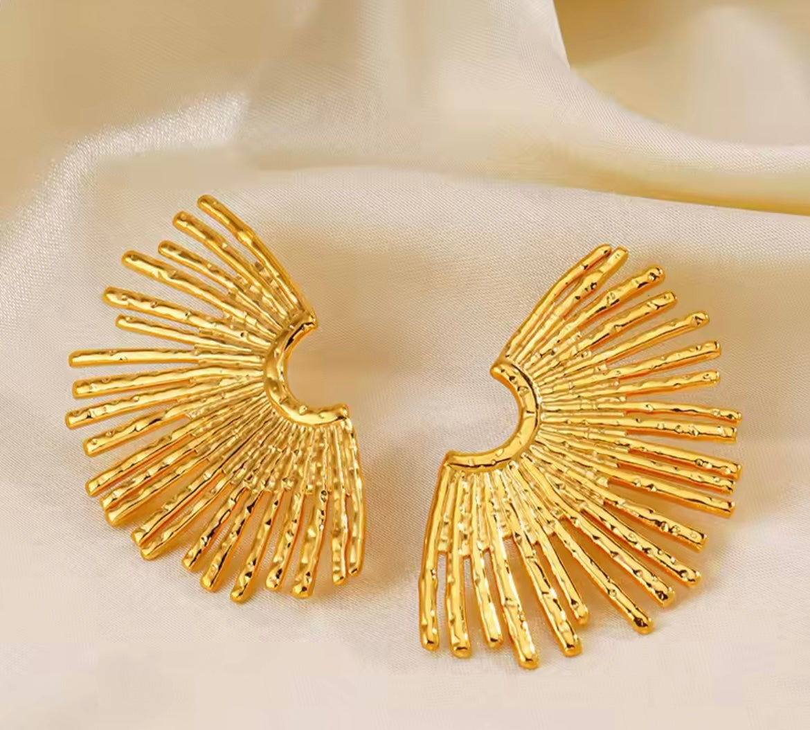 Gold-Plated Stainless Steel Fan-Shaped Stud Earrings for Women