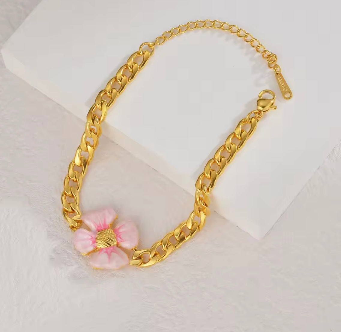BloomBold Floral Chain Bracelet – Blue & Pink Petals