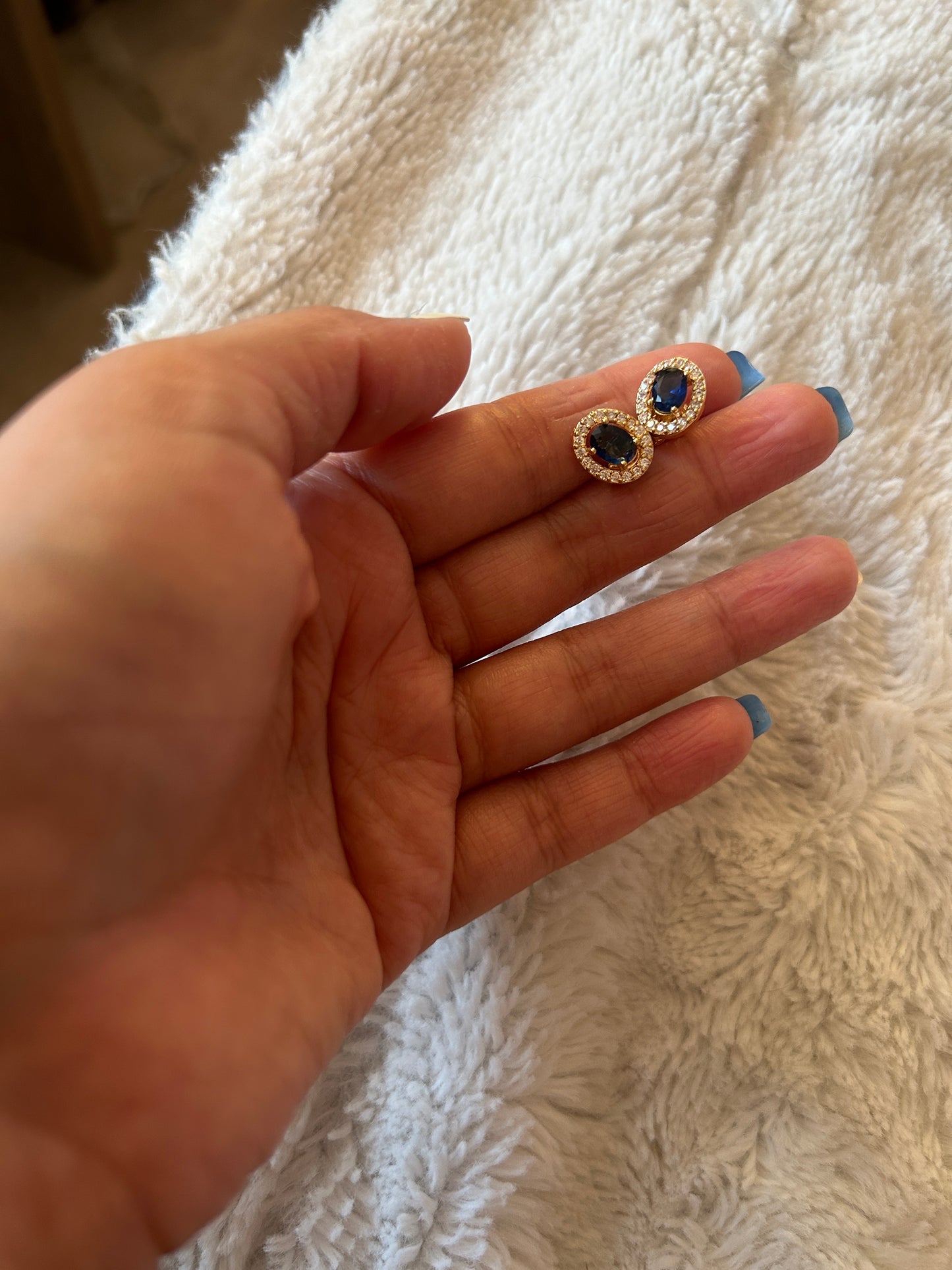 Oval Halo Stud Earrings – 24K Gold-Plated Stainless Steel